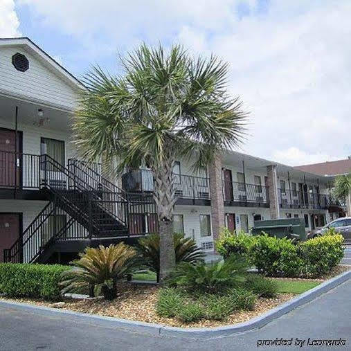 Western Inn & Suites Douglas Exterior photo